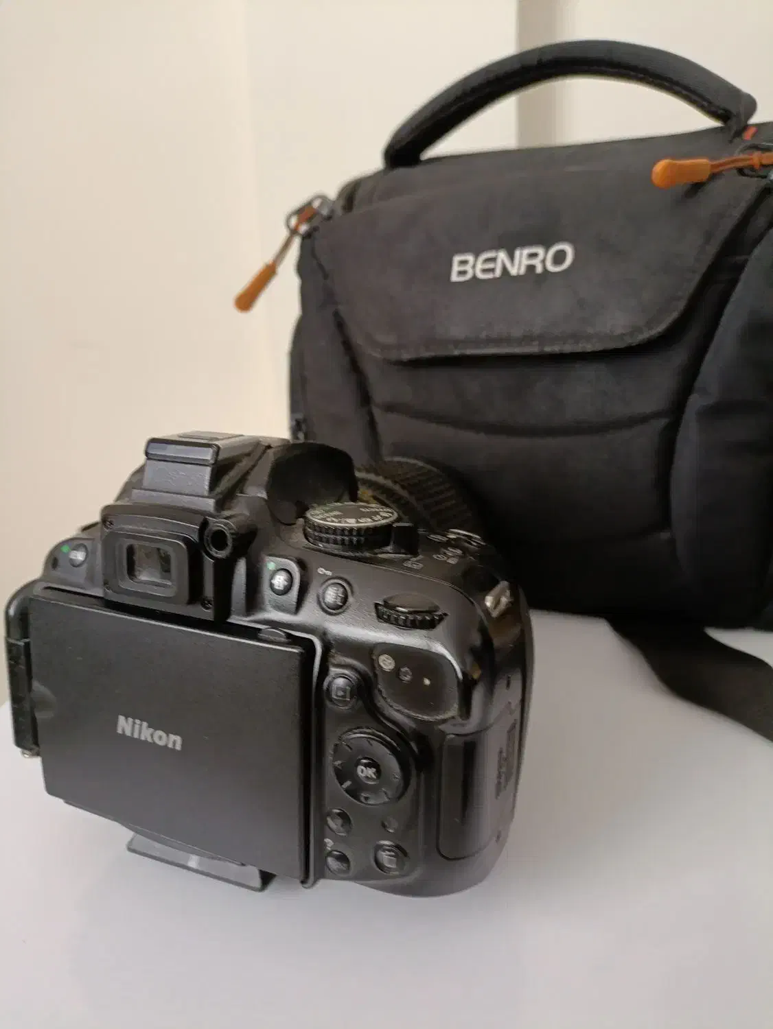 دوربین عکاسی nikon 5200 با کیف و امکانات|دوربین عکاسی و فیلم‌برداری|بیرجند, |دیوار