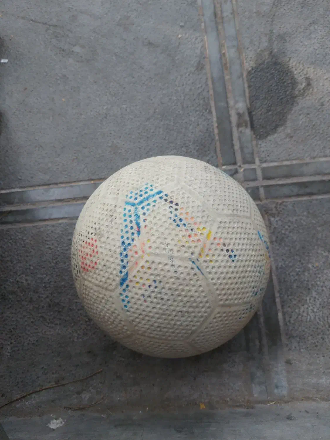 توپ فوتبال نو|ورزش‌های توپی|قم, خندق|دیوار