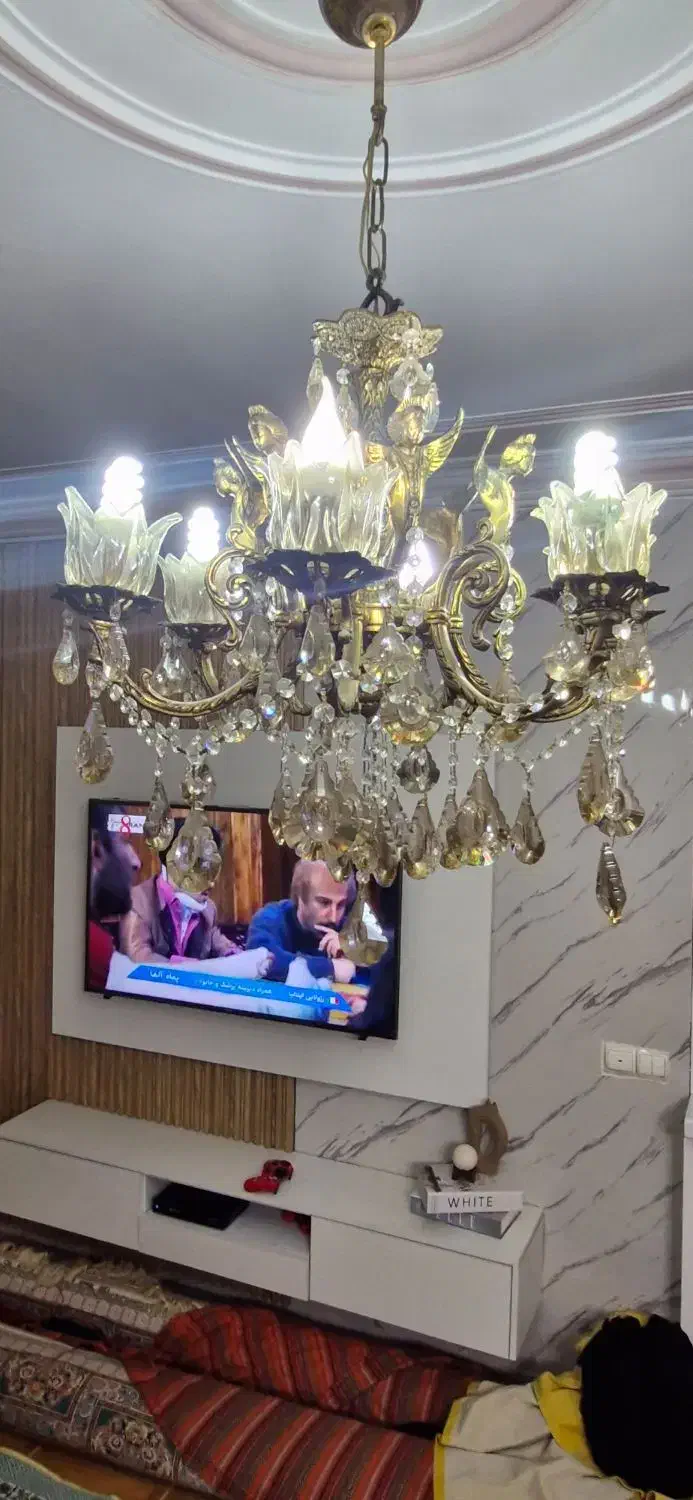 لوستر برنجی اصل ۶ شاخه طرح فرشته|لوستر و چراغ آویز|اسلامشهر, زرافشان|دیوار