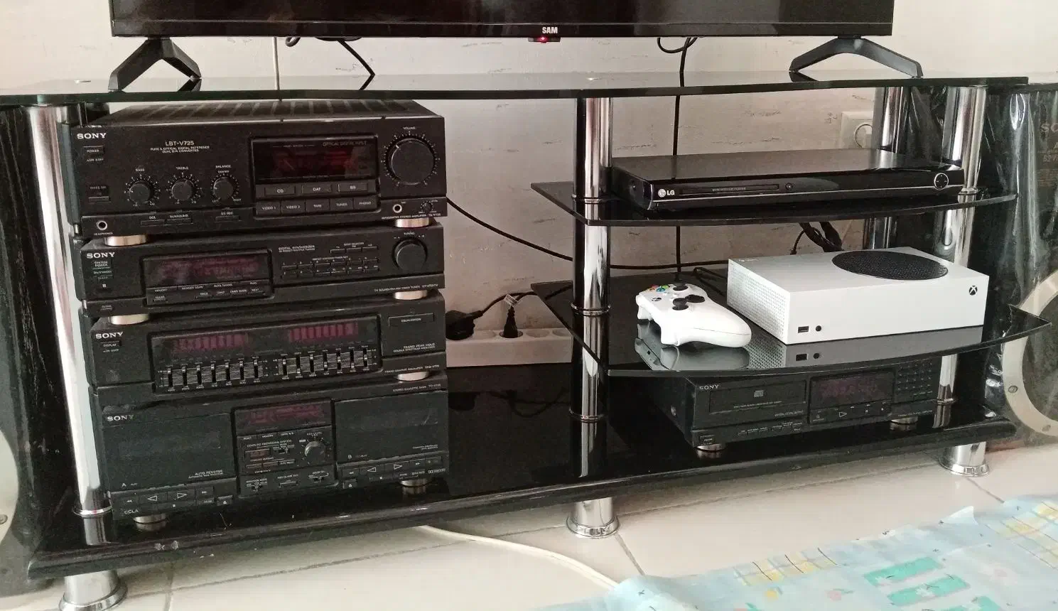 میز تلویزیون شیشه ای شیک|میز تلویزیون|قم, پردیسان|دیوار