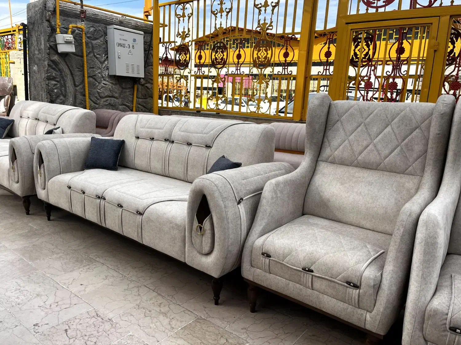 یک انتخاب خاص با مبلمان ناب /رنگ سال|مبلمان خانگی و میز عسلی|شیراز, بازار|دیوار