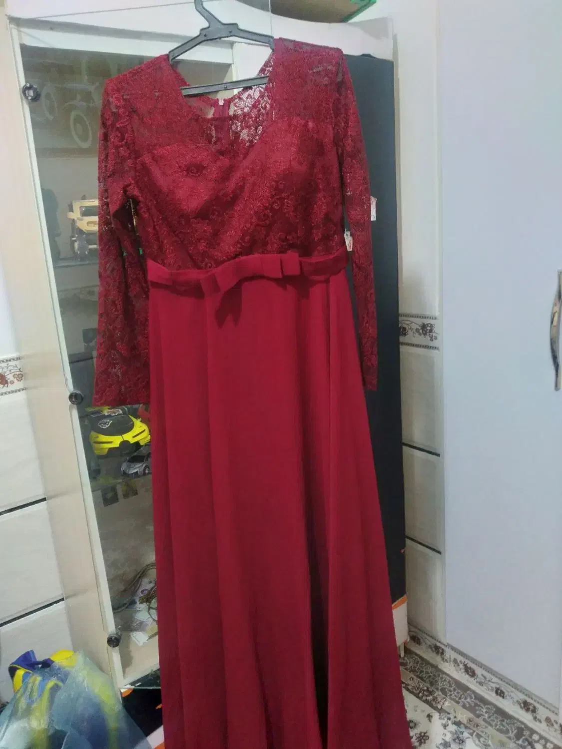 فروش فوری لباس کردی|لباس|صحنه, |دیوار