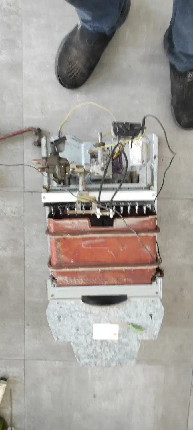 تعمیرات و جوشکاری انواع آبگرمکن برقی و گازی|خدمات پیشه و مهارت|بندرعباس, |دیوار