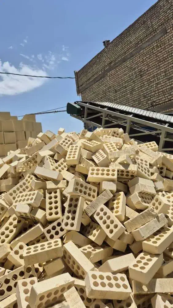 فروش گچ، سیمان، شن، آجر و پودر در مرکز اصفهان|مصالح و تجهیزات ساختمان|اصفهان, مصلی|دیوار