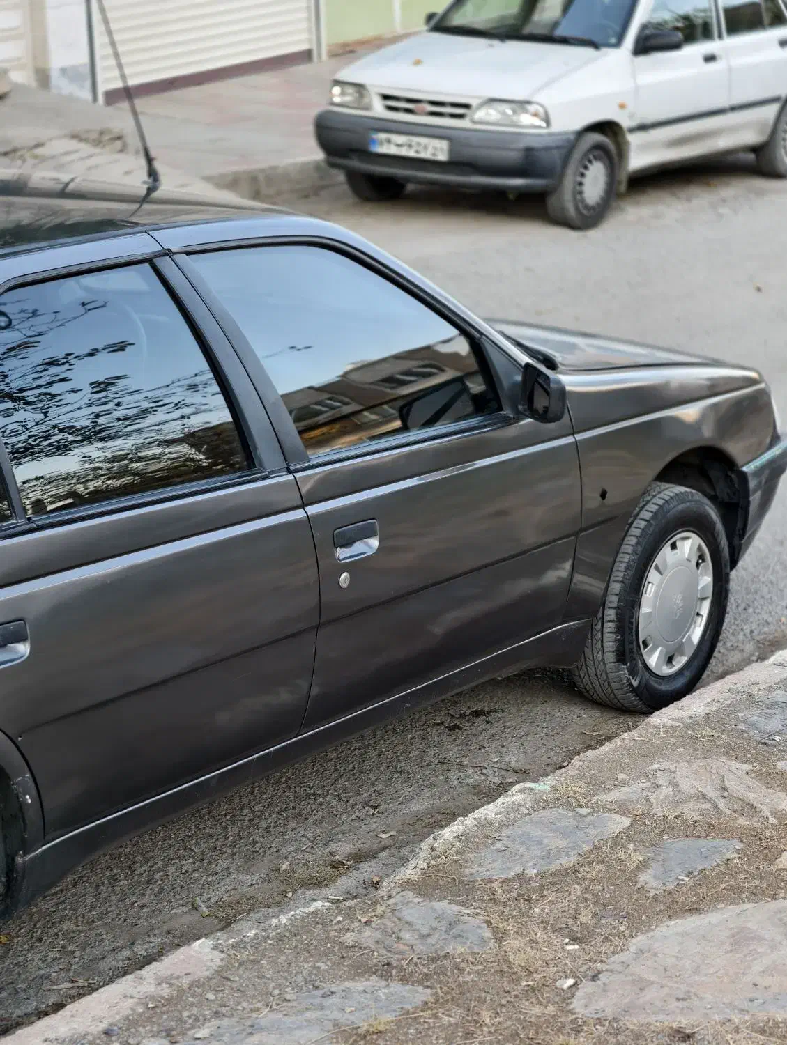 پژو ۴۰۵ GL دو گانه مدل۱۳۷۲(فرانسه)تمیز وسرویس‌کامل|خودرو سواری و وانت|سنندج, |دیوار