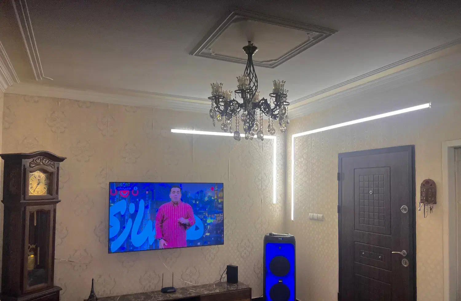 آپارتمان۹۳متری،سرنبش اصلی ،دوبر ،|فروش آپارتمان|تهران, تختی|دیوار