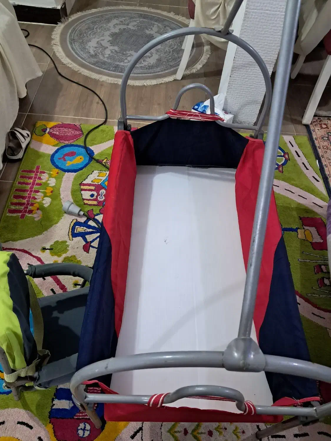 گهواره بچه و صندلی ماشین و کیسه خواب نوزاد|تخت و صندلی بچه|رشت, احمد گوراب|دیوار