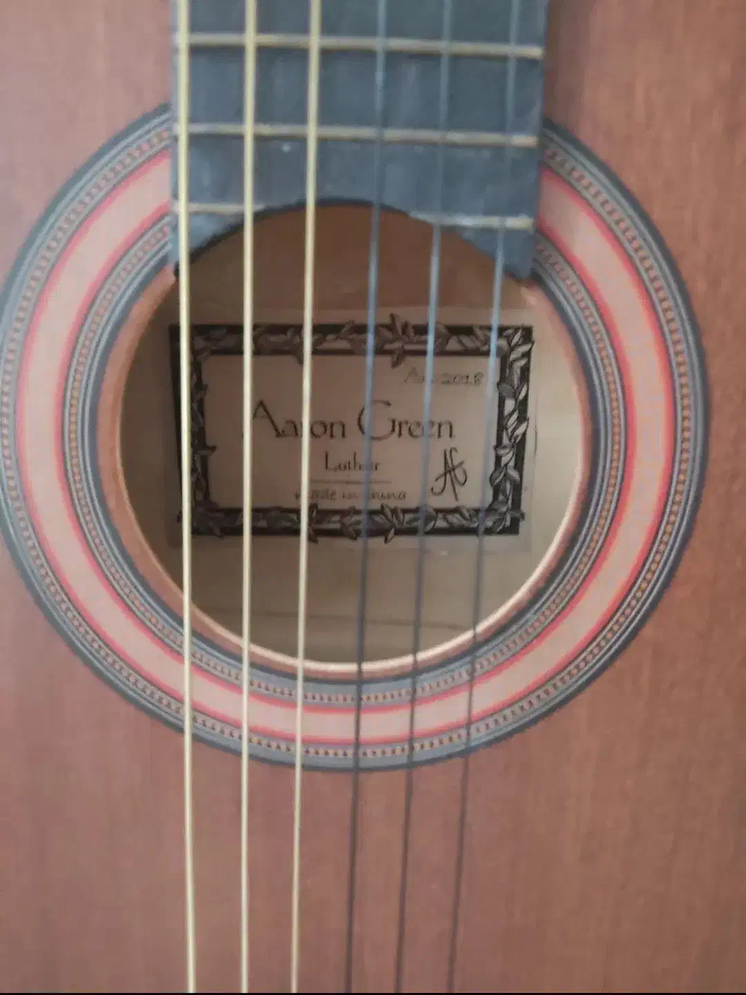 گیتارنرم وخوش صدا سیم هانو همراه باکیفش|گیتار، بیس، امپلیفایر|رشت, گیل|دیوار