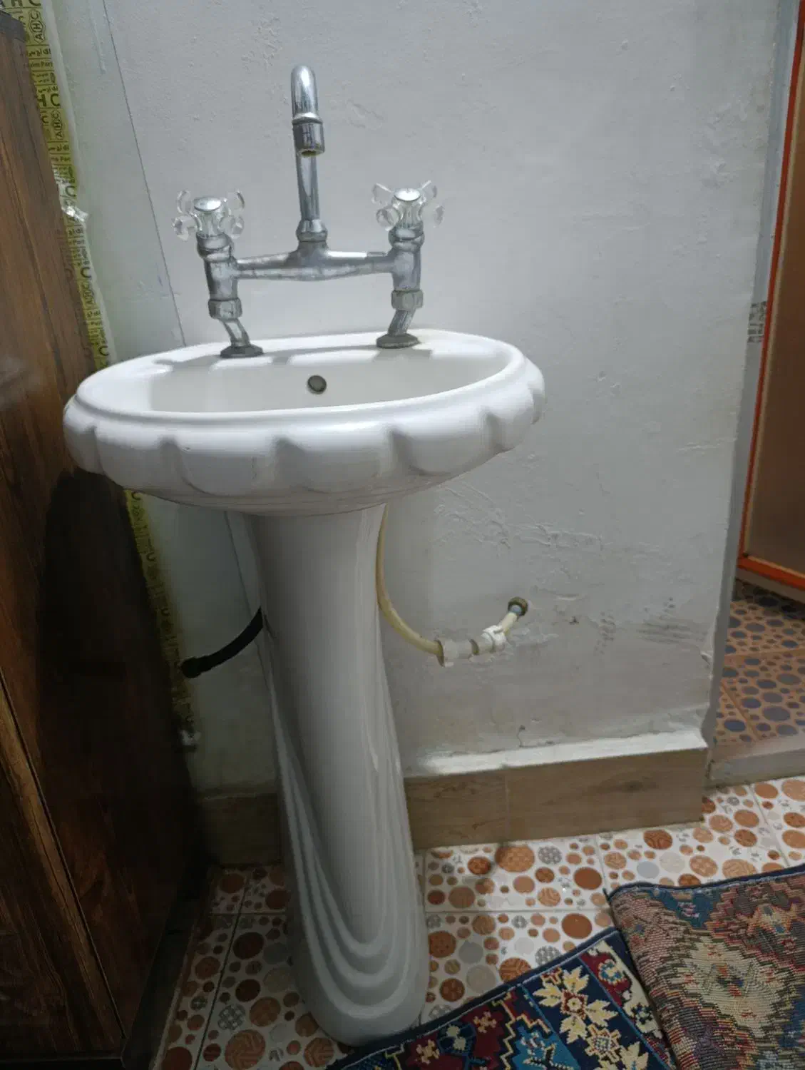 روشویی|لوازم سرویس بهداشتی|اراک, |دیوار