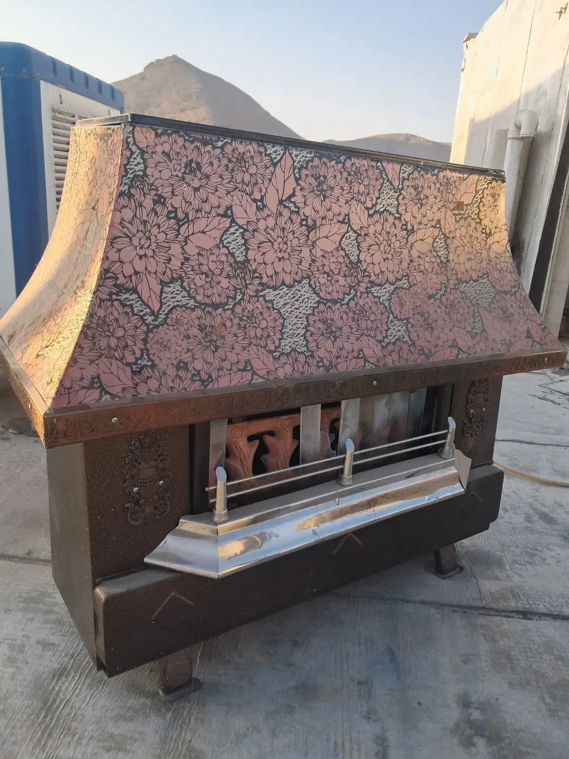 بخاری تمیز سالم دوتا و ویترین جلو آشپزخانه فروشی|بخاری، هیتر، شومینه|مهاجران, |دیوار