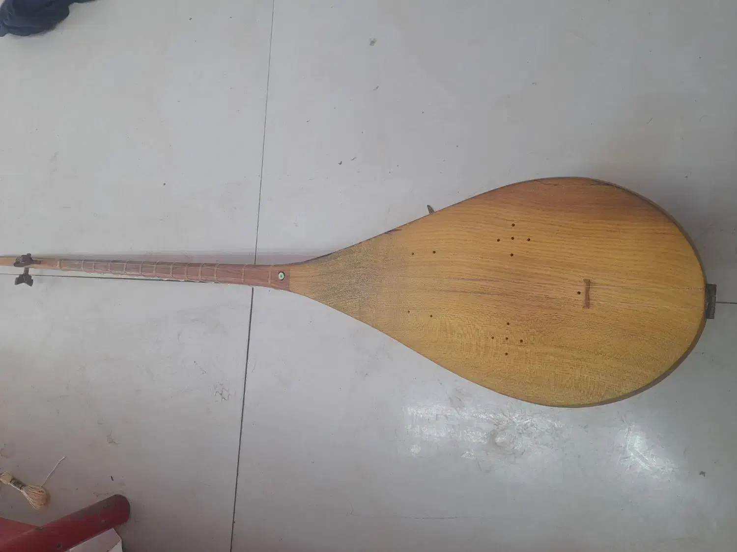 دوتار گلیان|سازهای سنتی|بجنورد, |دیوار