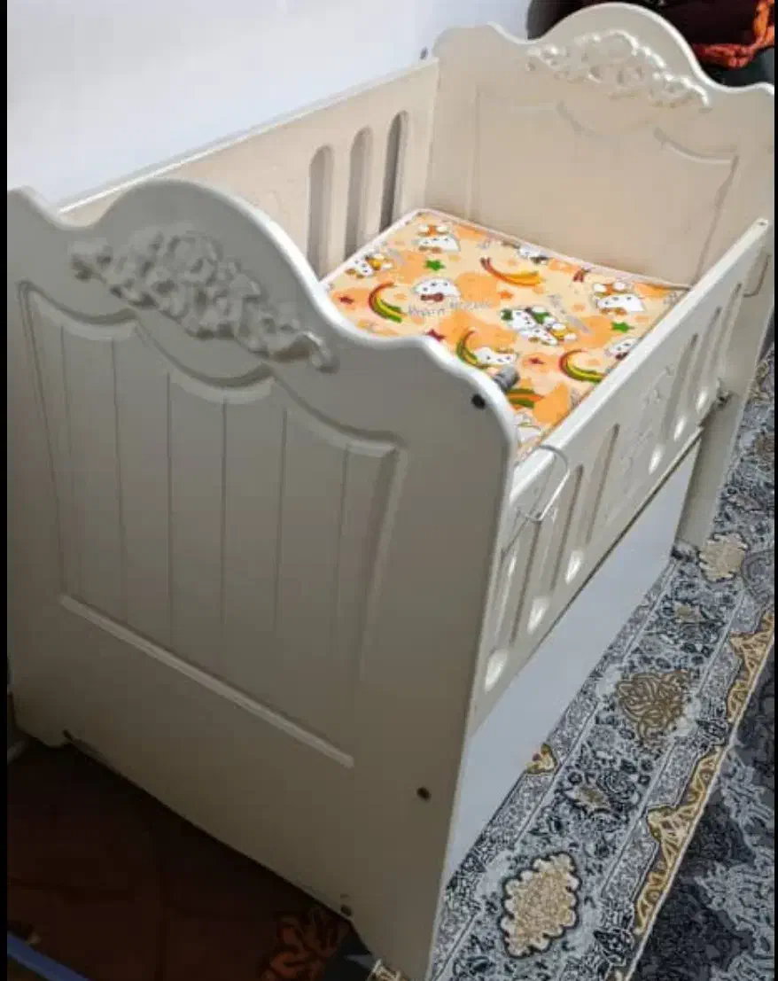 گهواره|تخت و صندلی بچه|بهارستان, |دیوار