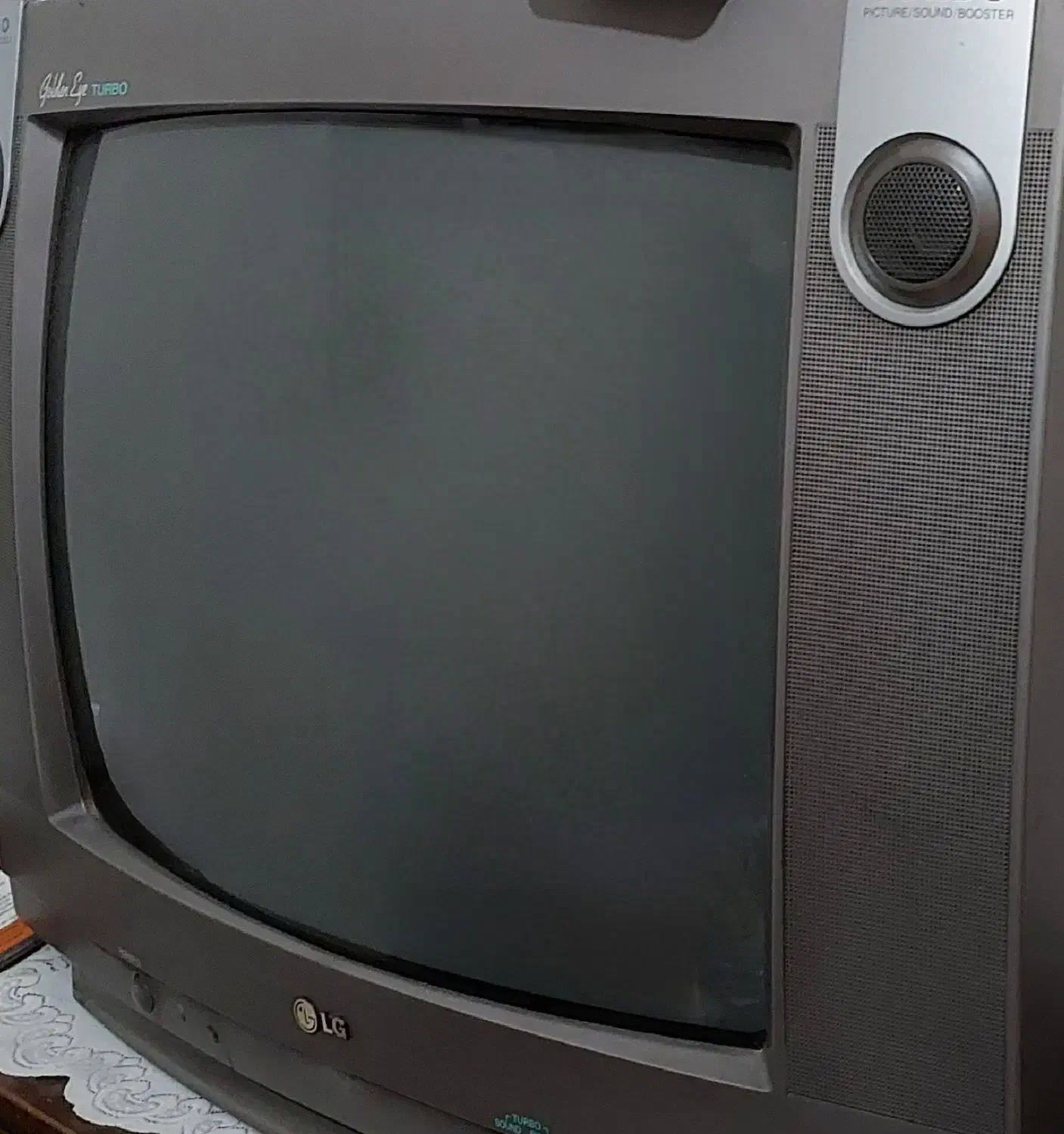 تلویزیون قدیمی|تلویزیون و پروژکتور|سمنان, |دیوار