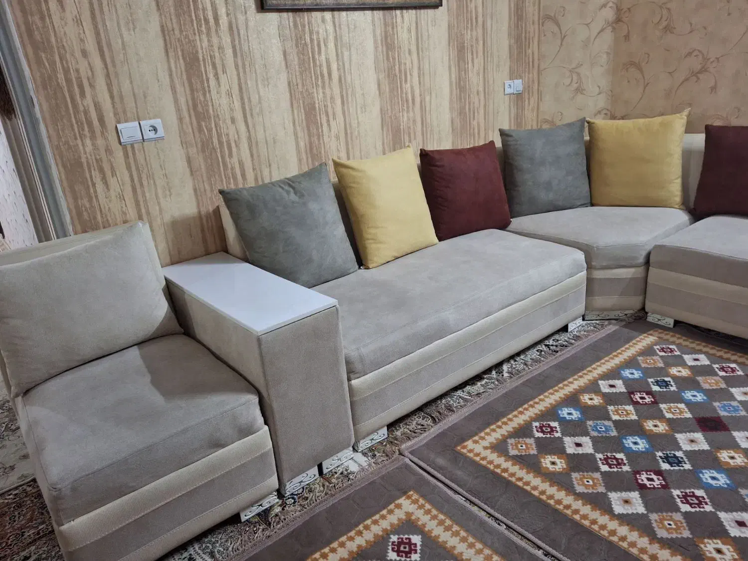 مبل راحتی در حد نو.خیلی تمیزه سالم مفت مفت|مبلمان خانگی و میز عسلی|تربتحیدریه, باغ ملی|دیوار