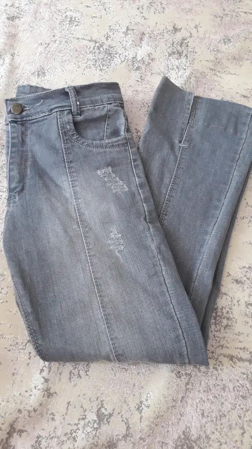 شلوار دخترانه به همراه یک عدد ژیله جین|لباس|خرم‌آباد, |دیوار