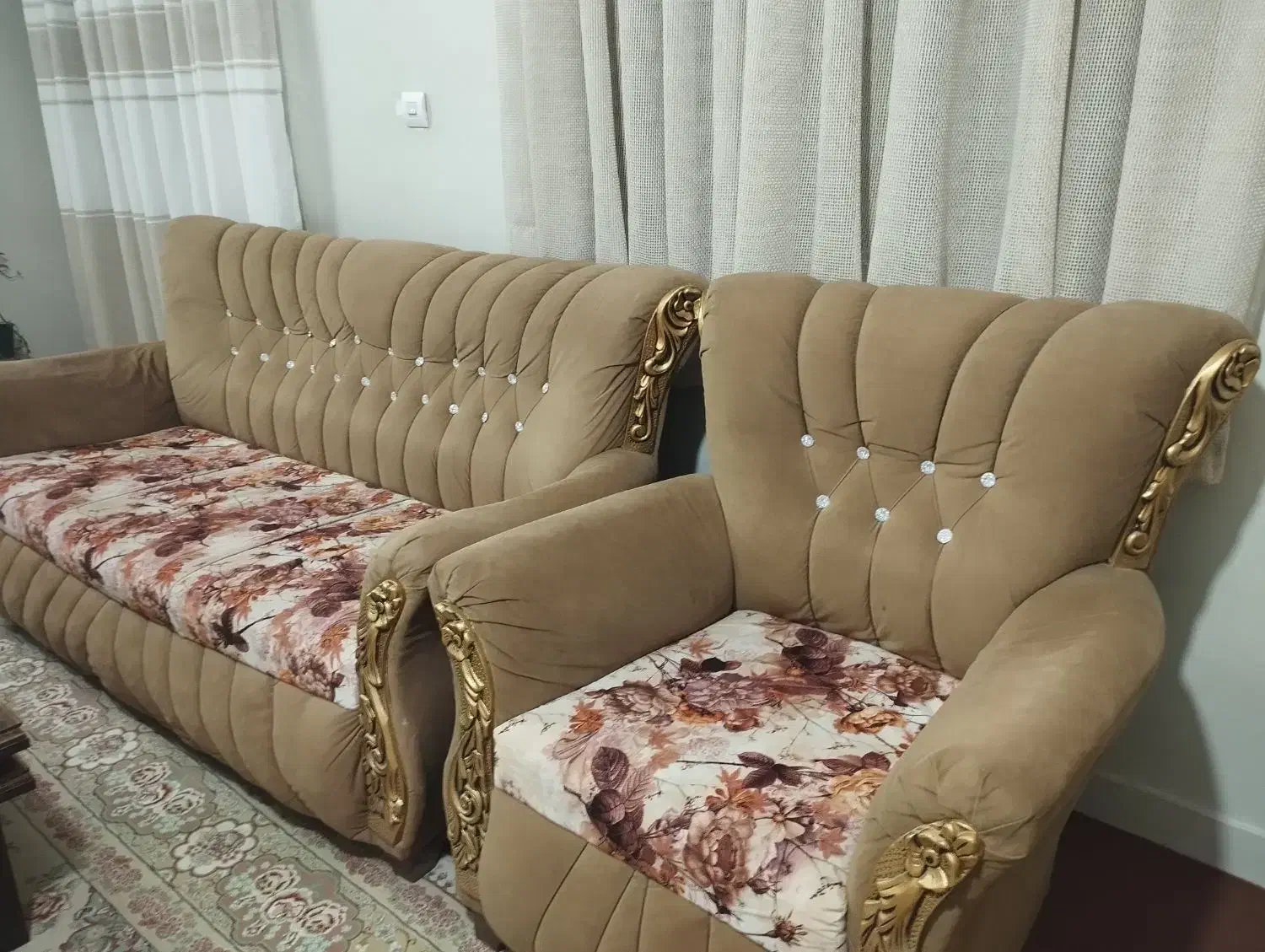 مبل هفت نفره با میز جلومبلی|مبلمان خانگی و میز عسلی|کاشان, طالقانی|دیوار