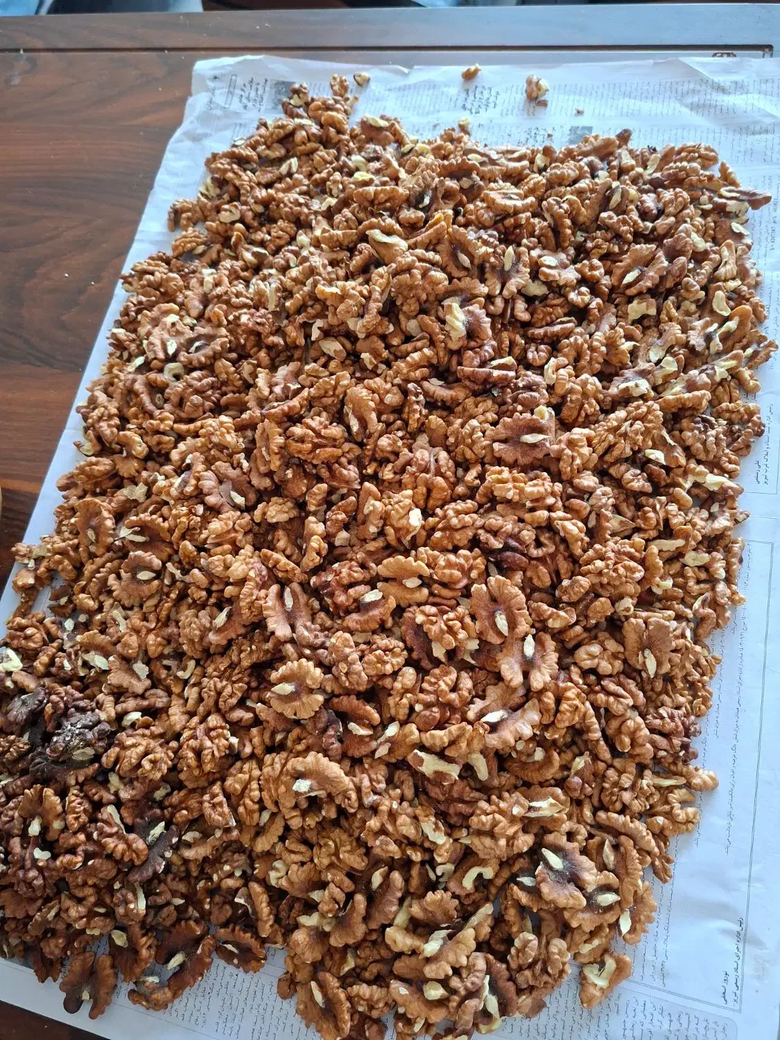 به چند نفر خانوم برای شکستن گردودر خانه نیازمندیم|استخدام خدمات فروشگاه و رستوران|آذرشهر, |دیوار