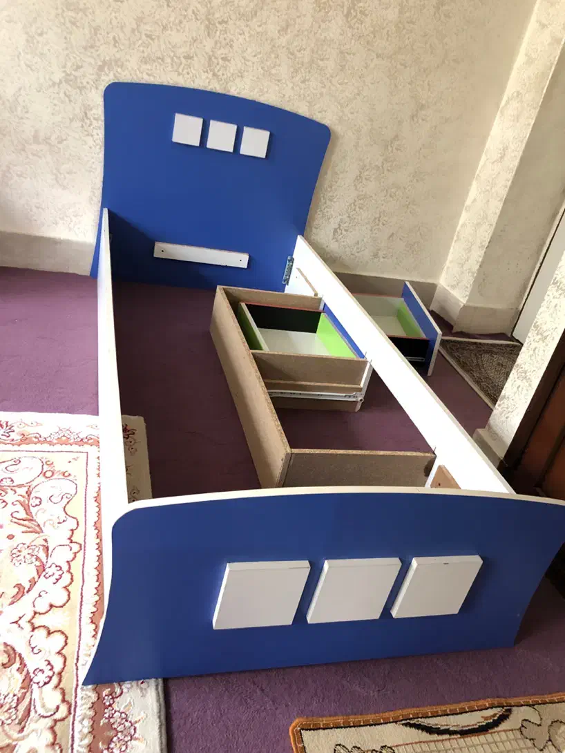 سرویس تخت و کمد و عسلی|تخت و سرویس خواب|اردبیل, |دیوار