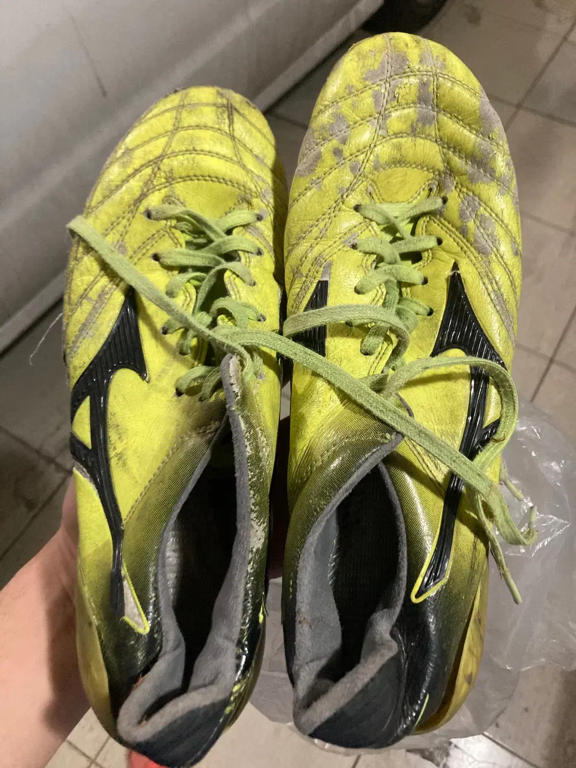 کفش میخی چمن میزانو‌|کیف، کفش، کمربند|تبریز, |دیوار