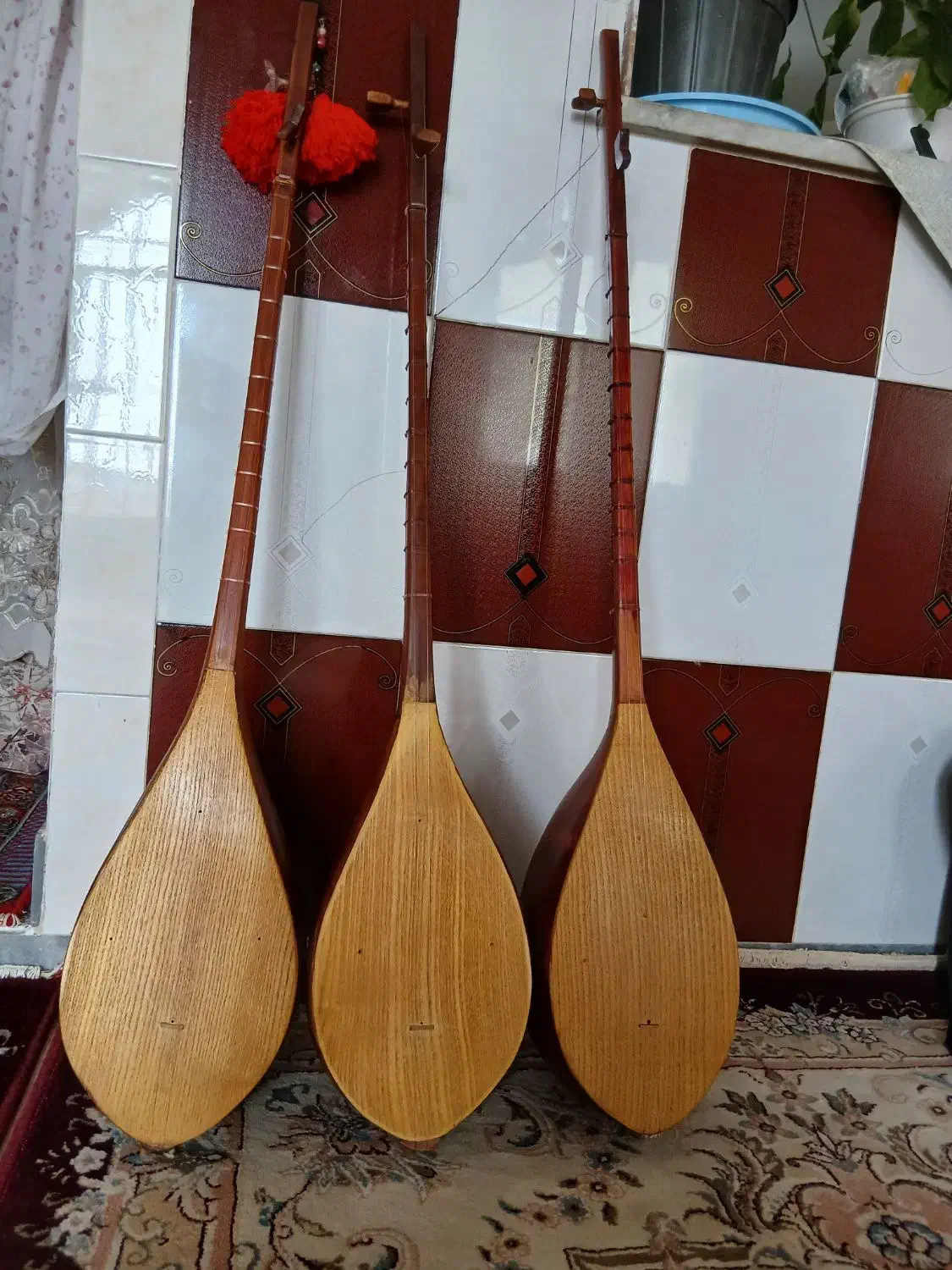 دوتار|سازهای سنتی|بجنورد, |دیوار