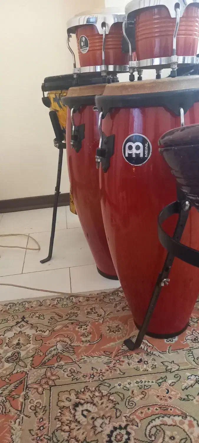 تومبا.پرکاشن.|درام و پرکاشن|هشتگرد, شهرک بوستان|دیوار