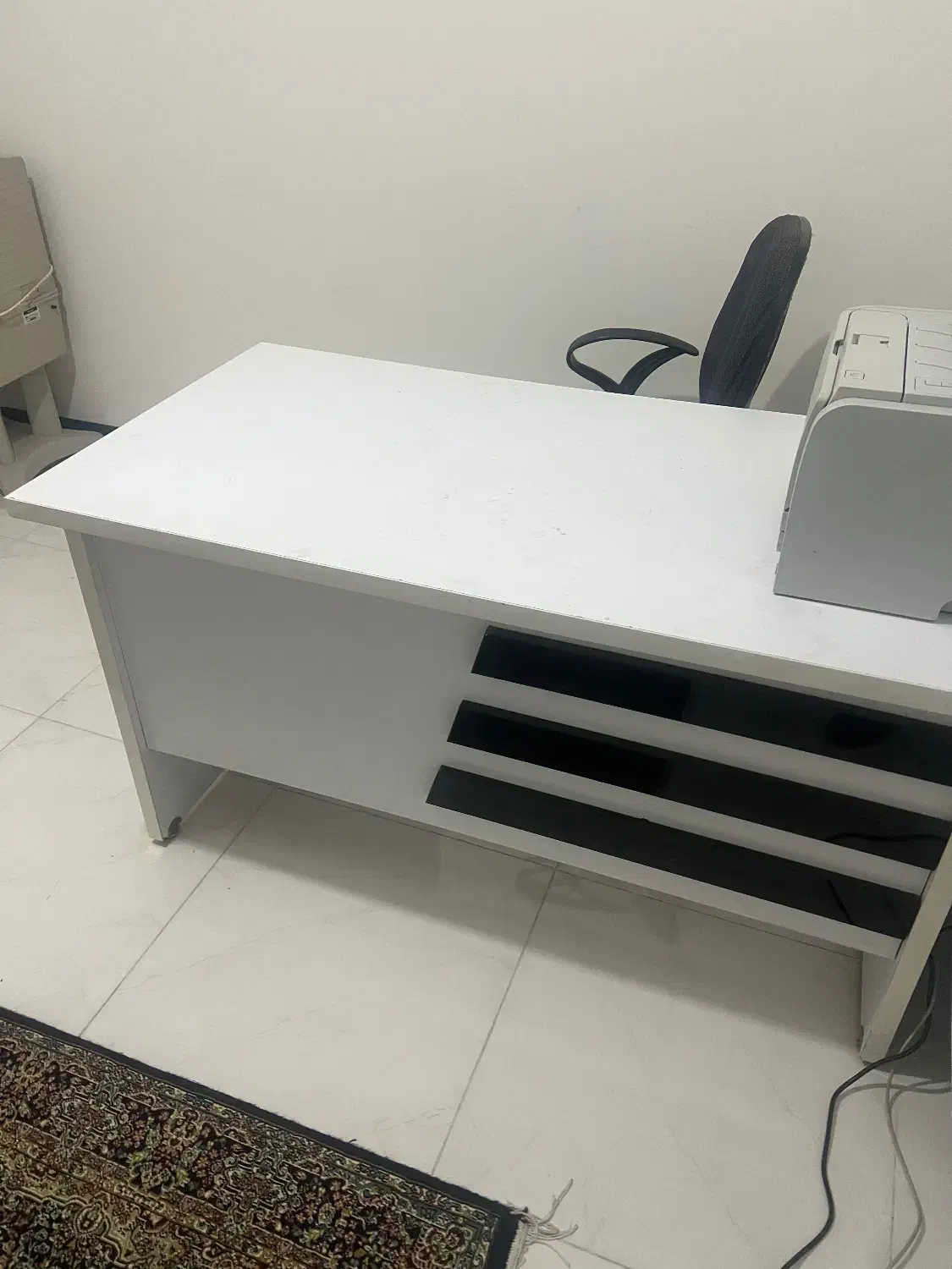 میز و صندلی اداری|مبلمان اداری|گرمدره, |دیوار