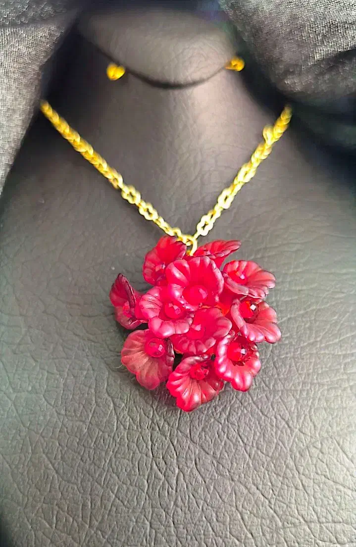 اکسسوری زنانه، یلدایی ، گوشواره و گردنبند|بدلیجات|یزد, |دیوار