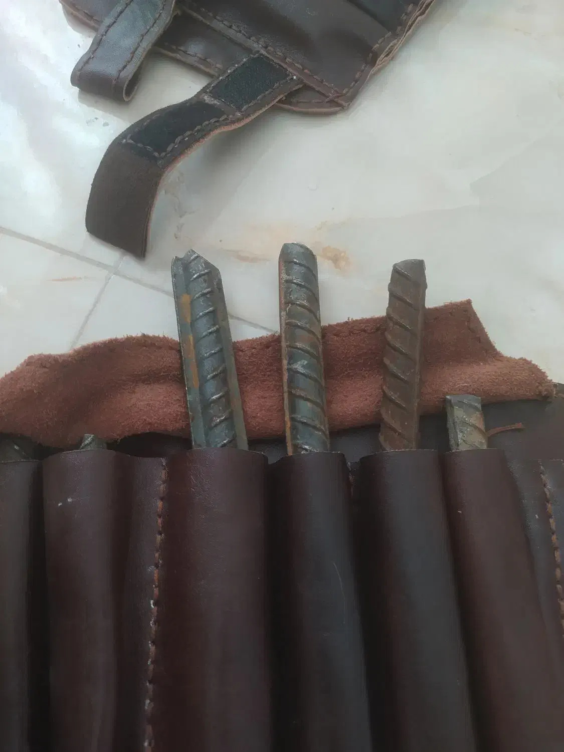 وزنه ساق بند چرمی|تجهیزات ورزشی|رباط‌کریم, رباط‌کریم|دیوار