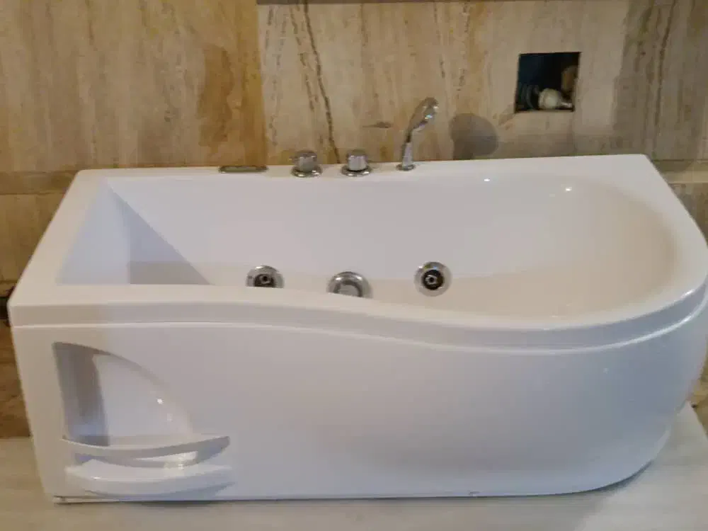 جکوزی و پنل دوش استفاده نشده|لوازم حمام|بابل, |دیوار