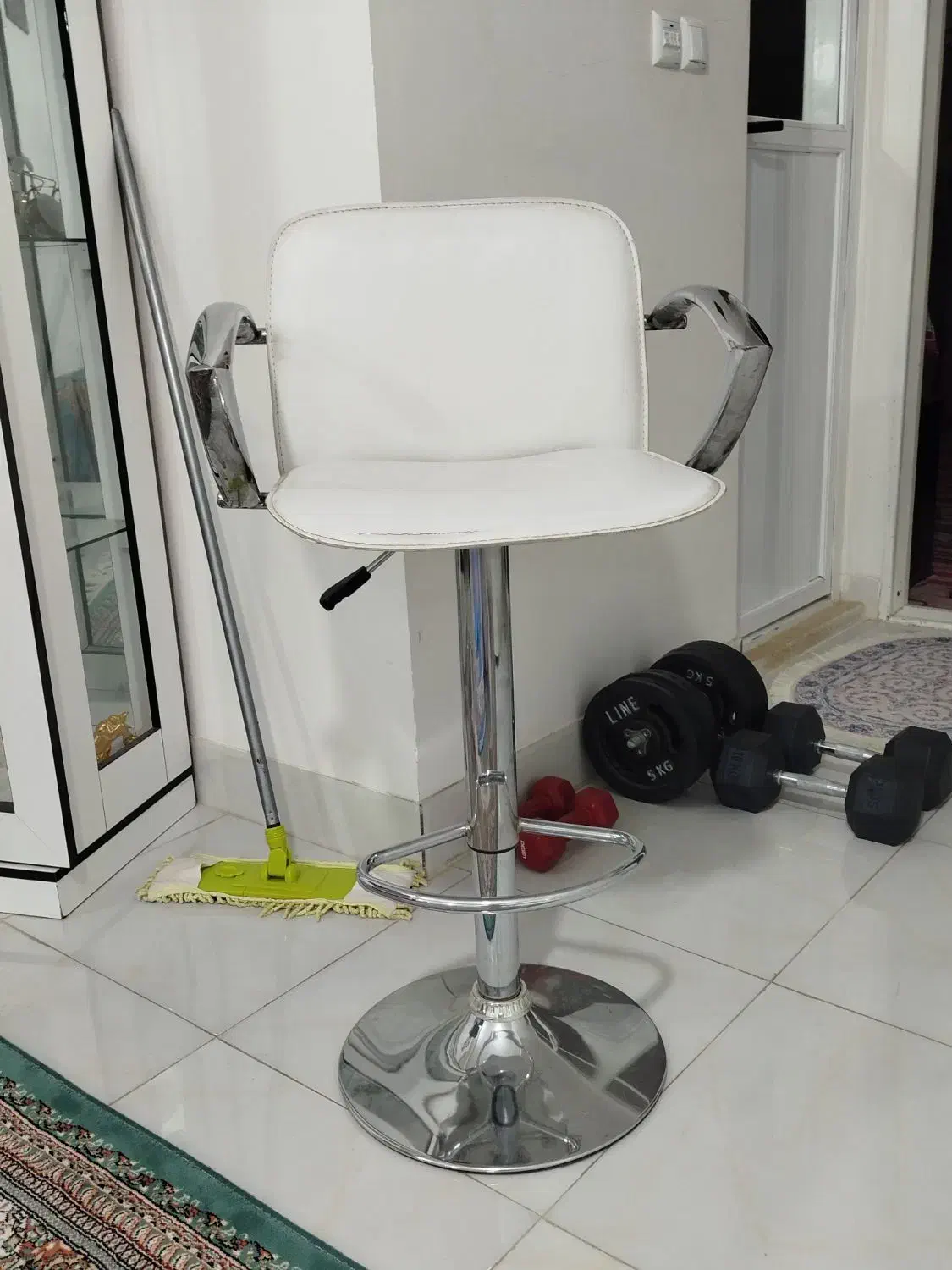 صندلی استیل|صندلی و نیمکت|نیشابور, باغ نو|دیوار