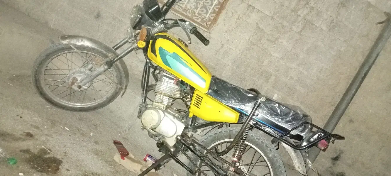 موتور ۱۲۵ 09|موتورسیکلت|مرودشت, فاز دوم شهرک فرهنگیان|دیوار