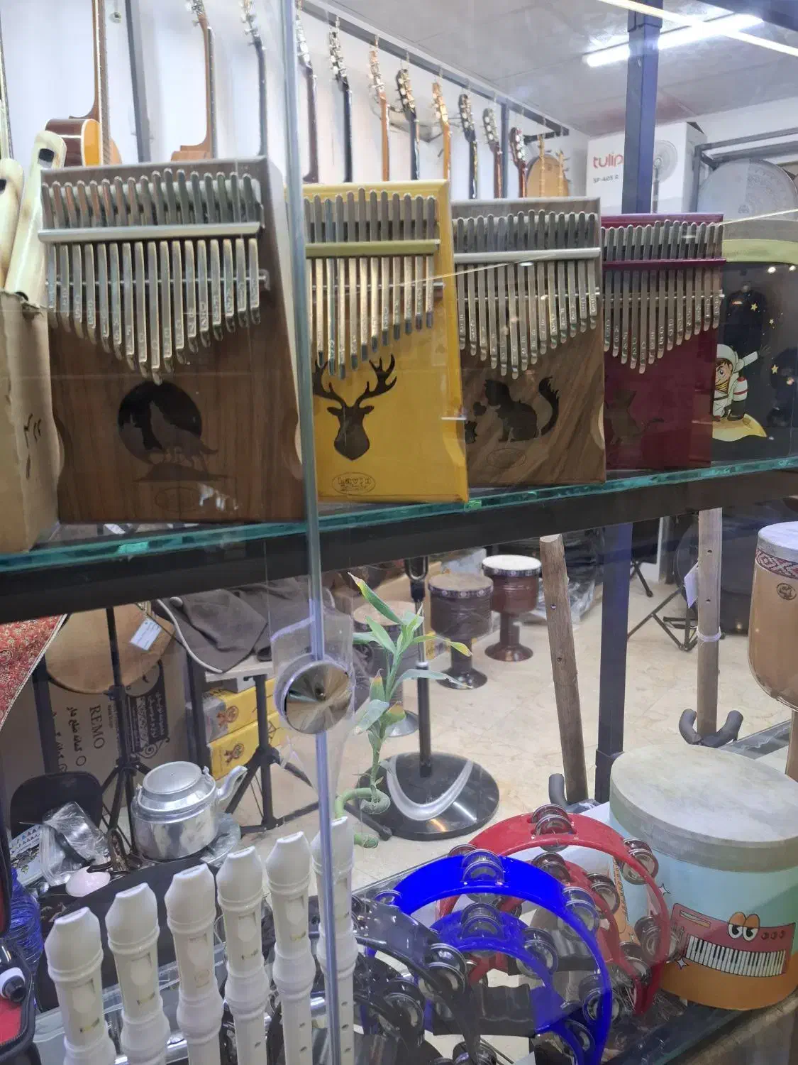 کالیمبا لاوین|سازهای سنتی|اصفهان, ارزنان|دیوار