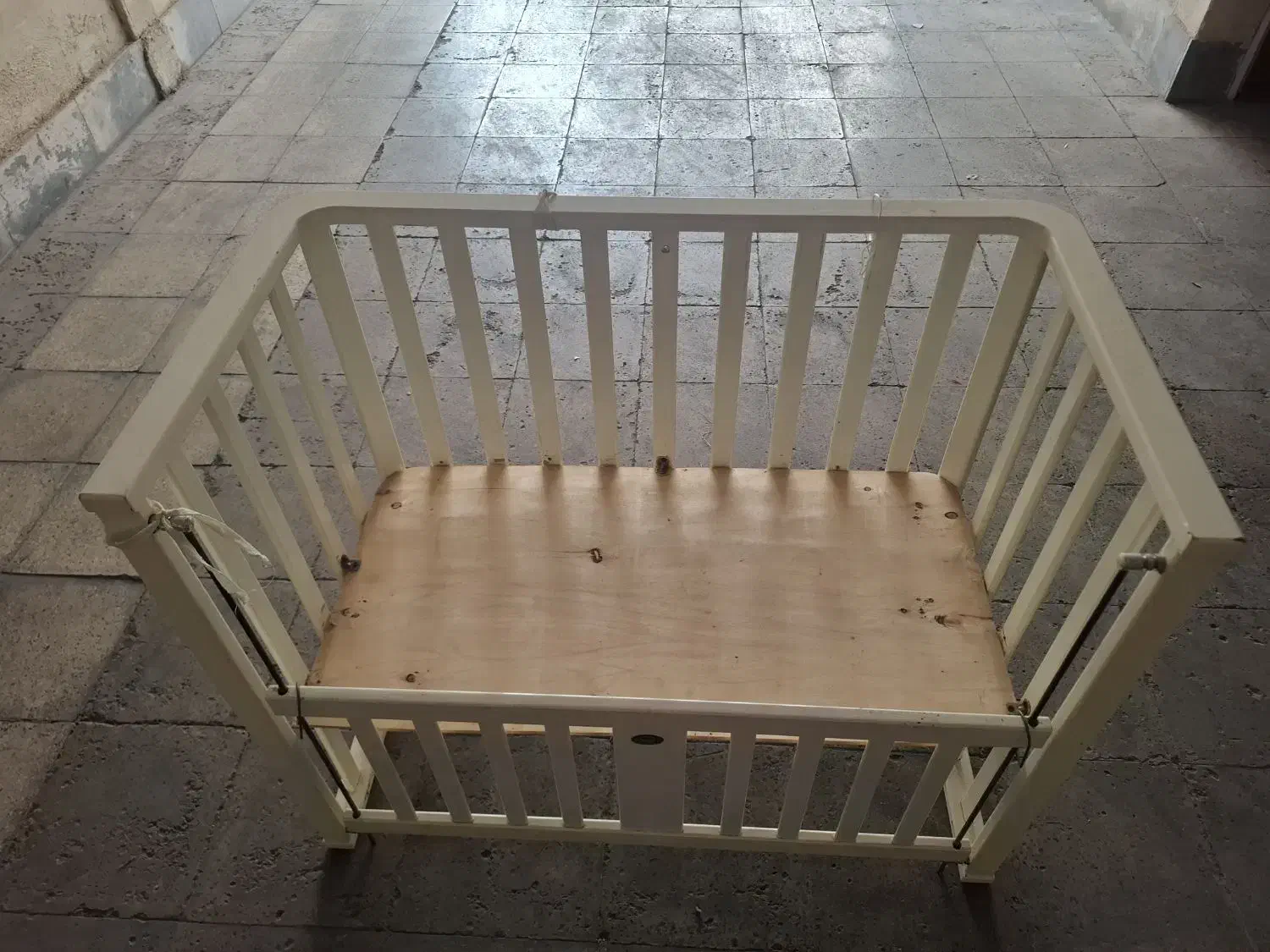 تخت کودک کنار مادر|تخت و سرویس خواب|تهران, افسریه جنوبی|دیوار