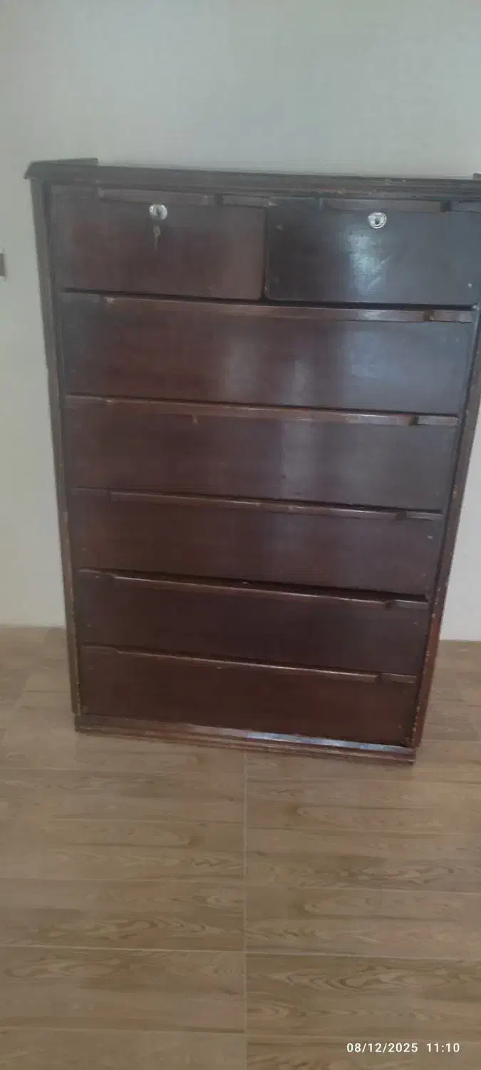 دراور جنس چوب خیلی ضخیم|جاکفشی، کمد، دراور|بجنورد, |دیوار