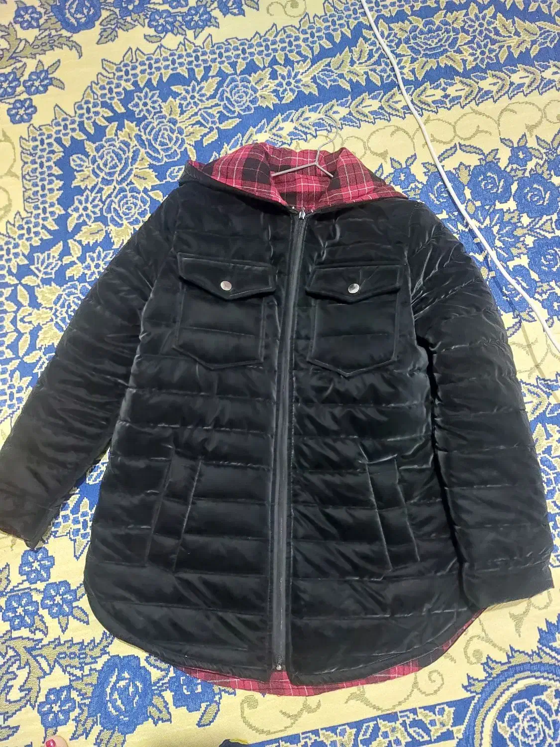 کاپشن نو|لباس|تالش, هشتپر|دیوار