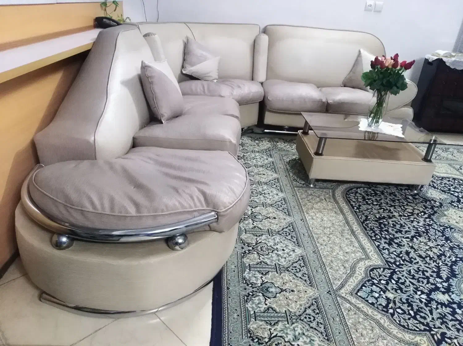 مبل چرم با پایه استیل|مبلمان خانگی و میز عسلی|کرمان, |دیوار