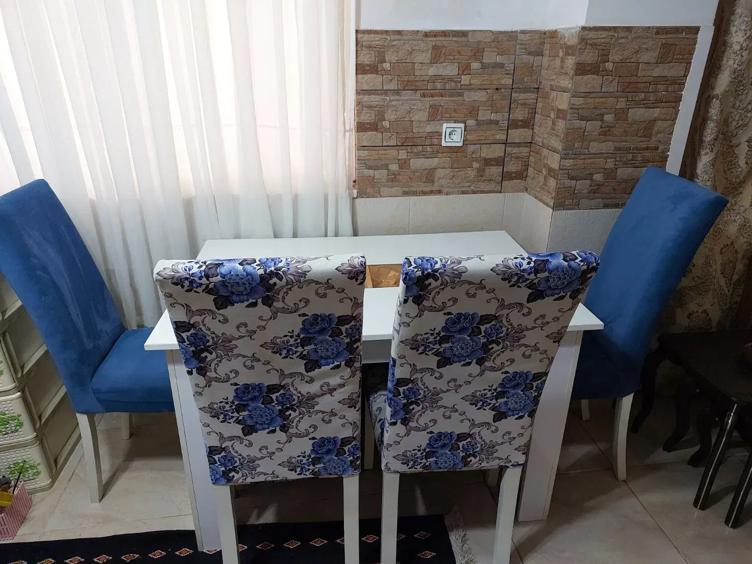 میزنهارخوری ۴ نفره|میز و صندلی غذاخوری|لاهیجان, گلستان|دیوار