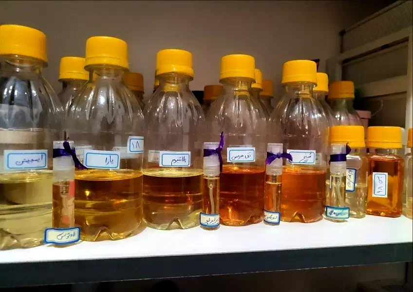 جشنواره زیر قیمت عطرهای خالص با رد بو بالا|آرایشی، بهداشتی، درمانی|بروجرد, |دیوار