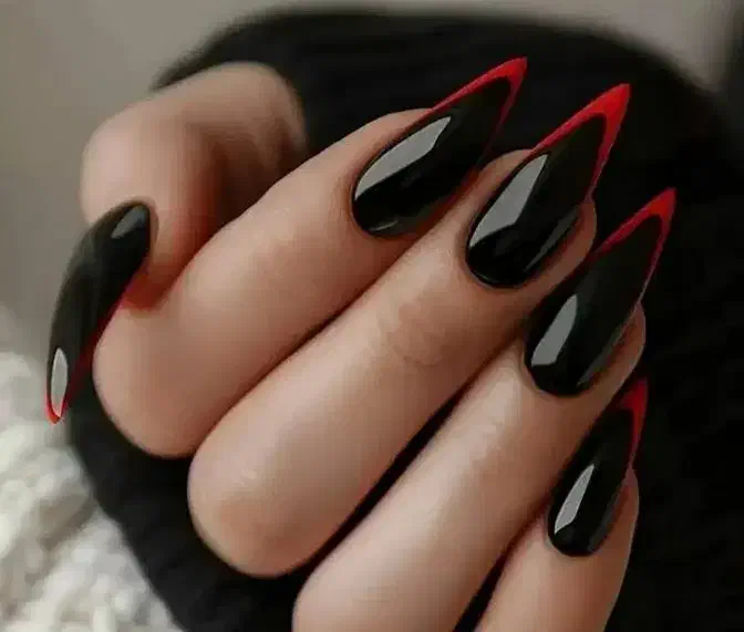 کاشت ناخن با ظرافت و زیبایی کامل|خدمات آرایشگری و زیبایی|قم, پردیسان|دیوار