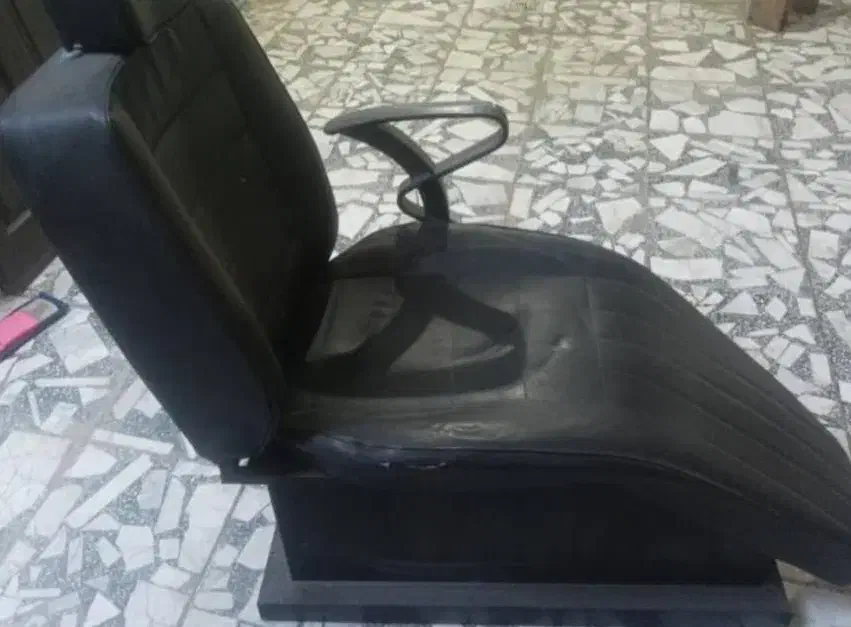 صندلی آرایشگاهی|آرایشگاه و سالن‌های زیبایی|رشت, معلولین|دیوار