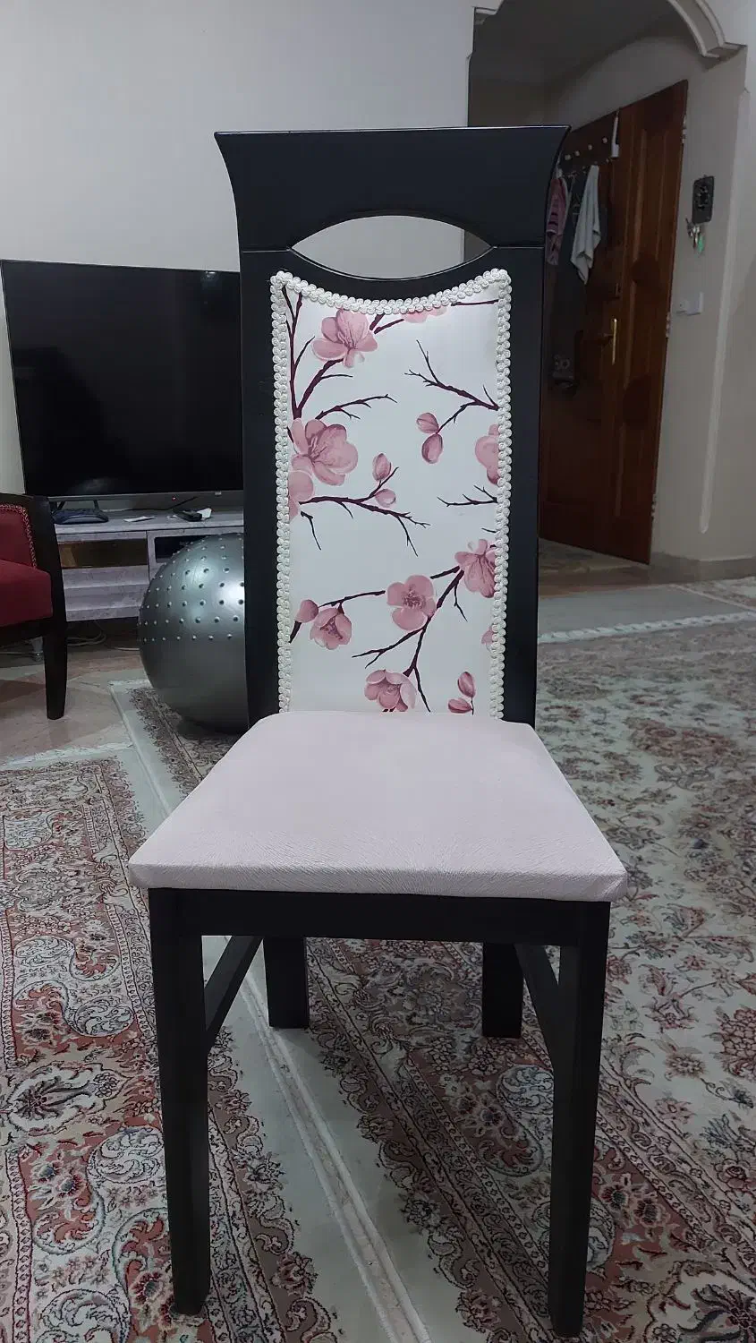 میز ناهار خوری ۶ نفره در حد نو،۲طبقه. شیشه خور|میز و صندلی غذاخوری|تهران, جنت‌آباد جنوبی|دیوار