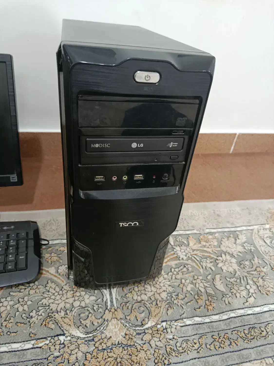 کامپیوتر|رایانه رومیزی|ایلخچی, |دیوار