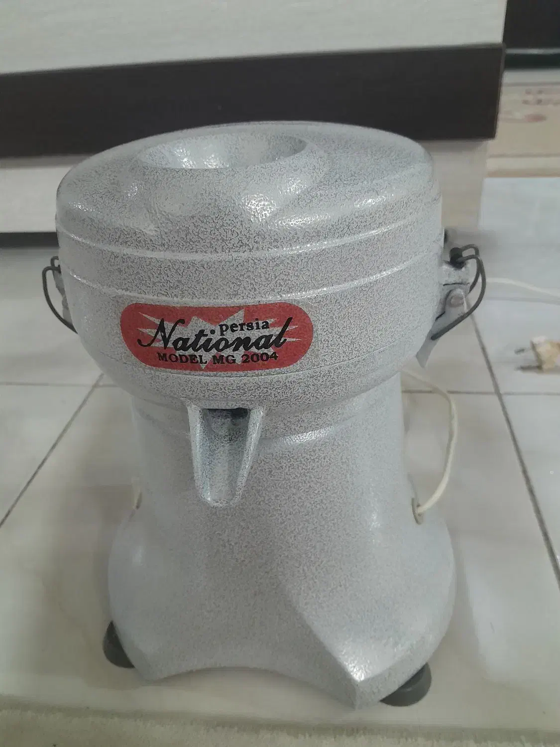 آبمیوه گیری|آبمیوه‌گیر و آب‌مرکبات‌گیر|فولادشهر, A1|دیوار