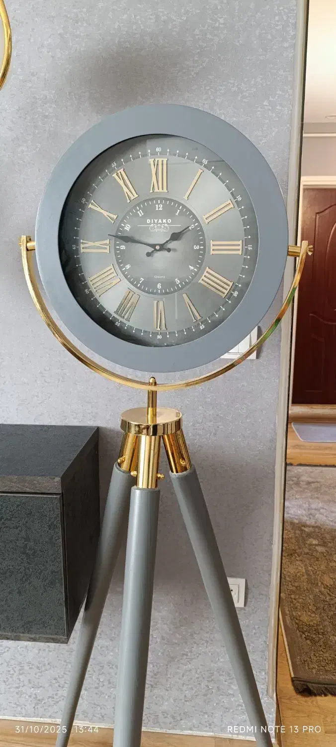 ساعت پایه دار طوسی دیاکو|ساعت دیواری و تزئینی|رشت, سعدی (تختی)|دیوار