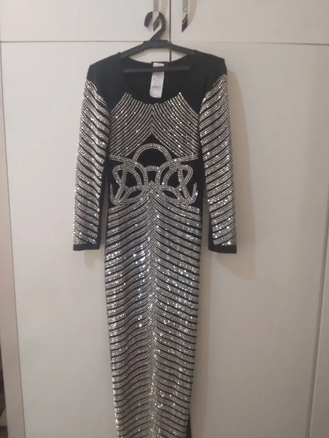 لباس مجلسی|لباس|باسمنج, |دیوار