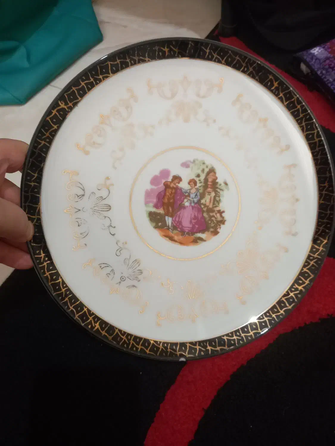 بشقاب دیوار کوب قدیمی|کلکسیون اشیاء عتیقه|تهران, مهران|دیوار