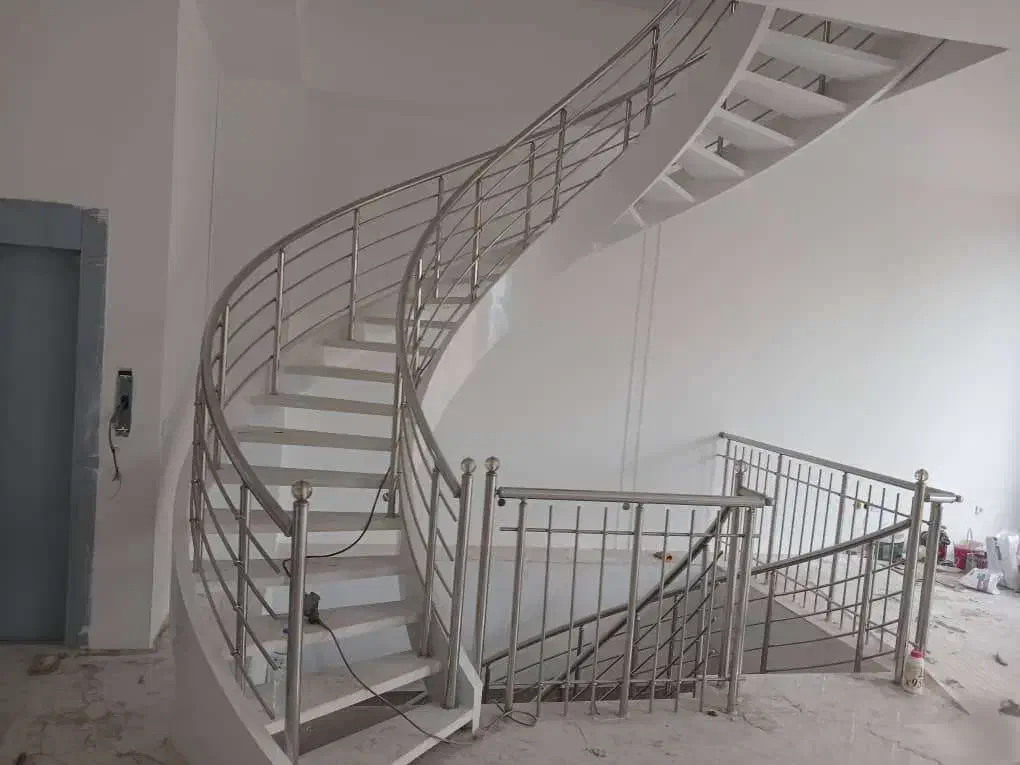 طراحی اجرا پله فلزی بتنی سنگ پله نما نرده|خدمات پیشه و مهارت|زرند, |دیوار