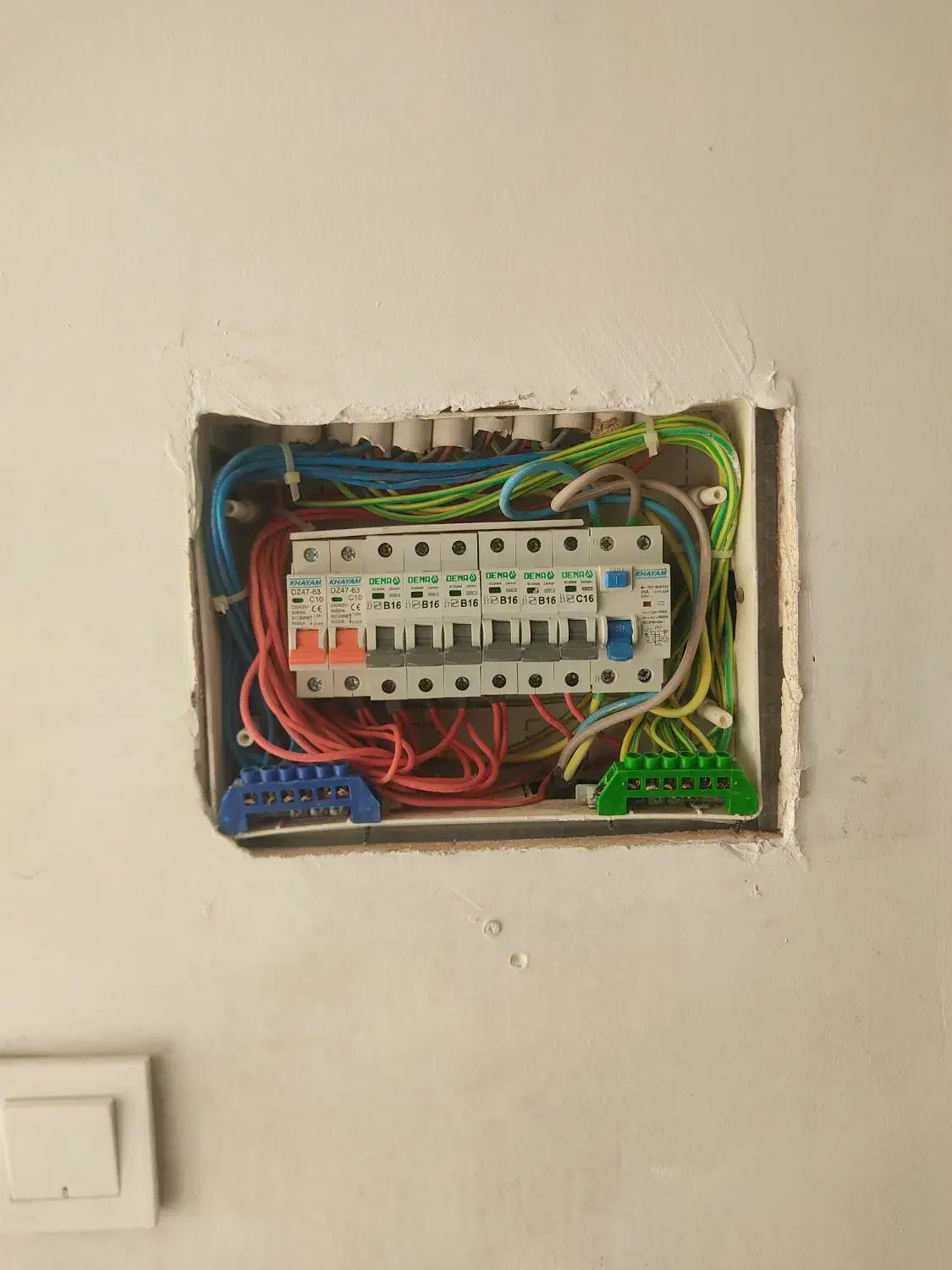 برق ساختمان|خدمات پیشه و مهارت|محمدیه-قزوین, |دیوار