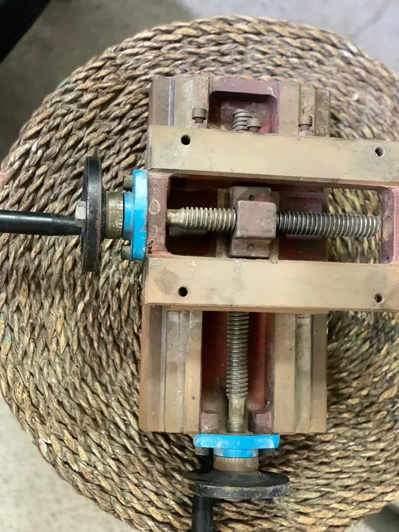 میز صلیبی میکرو صنعت|ابزارآلات|تهران, حافظیه|دیوار