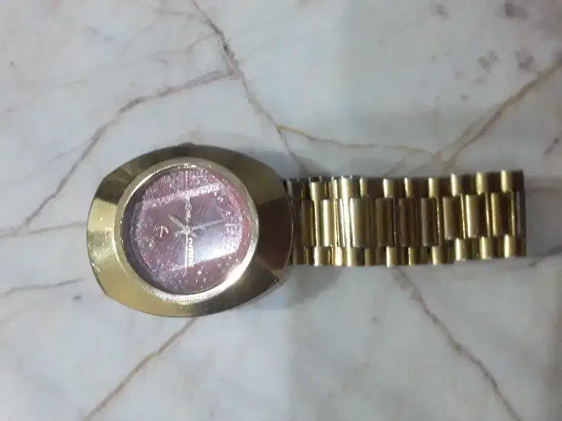 ساعت رادو|ساعت|مشهد, شهید آوینی|دیوار